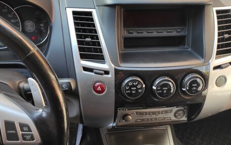 Mitsubishi Pajero Sport II рестайлинг, 2010 год, 2 250 000 рублей, 15 фотография