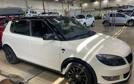 Skoda Fabia II, 2014 год, 900 000 рублей, 3 фотография