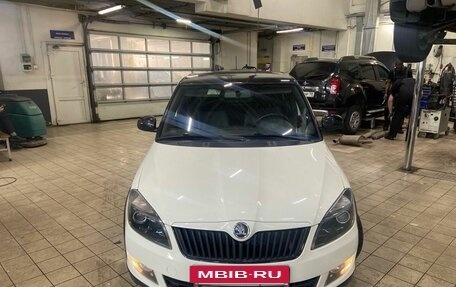 Skoda Fabia II, 2014 год, 900 000 рублей, 2 фотография