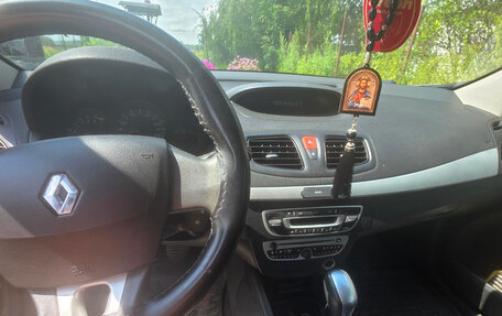 Renault Fluence I, 2010 год, 450 000 рублей, 3 фотография