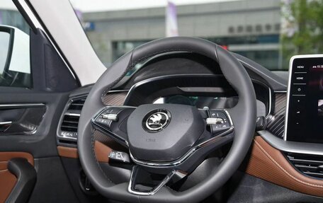 Skoda Kodiaq I, 2025 год, 3 760 000 рублей, 18 фотография