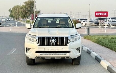 Toyota Land Cruiser Prado 150 рестайлинг 2, 2021 год, 5 275 000 рублей, 2 фотография