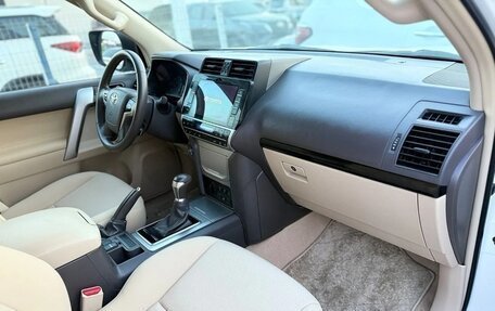 Toyota Land Cruiser Prado 150 рестайлинг 2, 2021 год, 5 275 000 рублей, 12 фотография