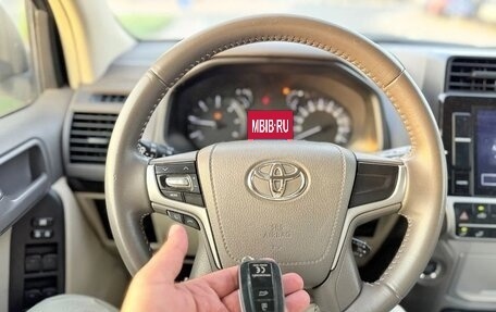 Toyota Land Cruiser Prado 150 рестайлинг 2, 2021 год, 5 275 000 рублей, 13 фотография