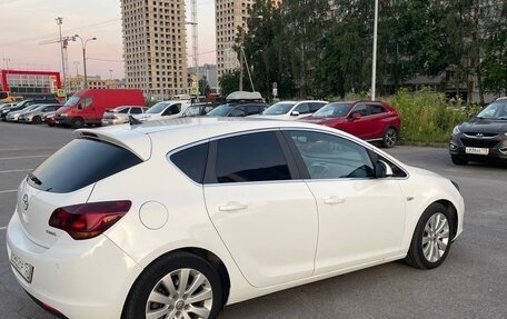 Opel Astra J, 2011 год, 730 000 рублей, 6 фотография