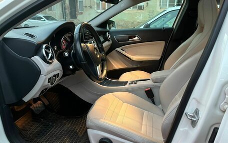 Mercedes-Benz GLA, 2014 год, 1 900 000 рублей, 10 фотография