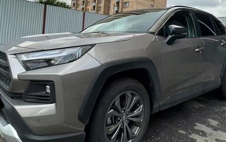 Toyota RAV4, 2023 год, 4 000 000 рублей, 3 фотография