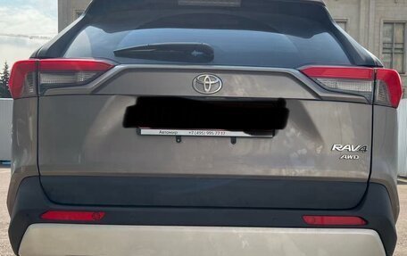 Toyota RAV4, 2023 год, 4 000 000 рублей, 5 фотография