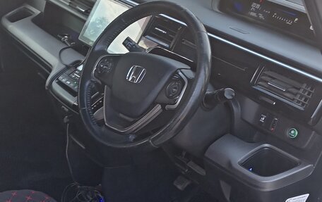 Honda Stepwgn IV, 2015 год, 1 950 000 рублей, 12 фотография