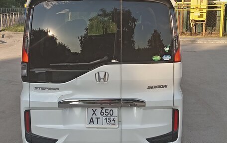 Honda Stepwgn IV, 2015 год, 1 950 000 рублей, 4 фотография