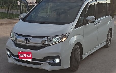 Honda Stepwgn IV, 2015 год, 1 950 000 рублей, 16 фотография