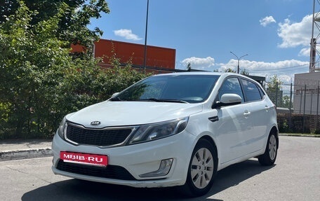 KIA Rio III рестайлинг, 2014 год, 940 000 рублей, 2 фотография