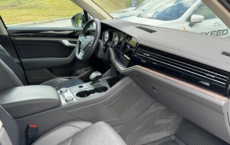 Volkswagen Touareg III, 2019 год, 4 199 000 рублей, 13 фотография