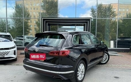 Volkswagen Touareg III, 2019 год, 4 199 000 рублей, 9 фотография