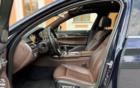 BMW 7 серия, 2017 год, 4 350 000 рублей, 17 фотография