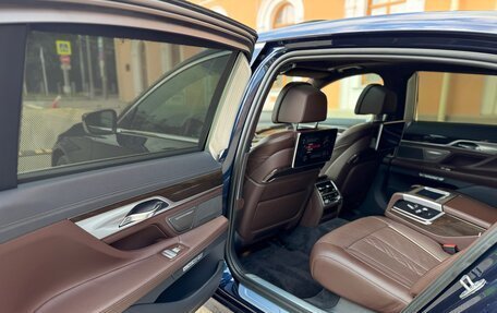 BMW 7 серия, 2017 год, 4 350 000 рублей, 21 фотография