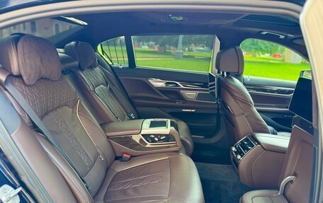 BMW 7 серия, 2017 год, 4 350 000 рублей, 30 фотография