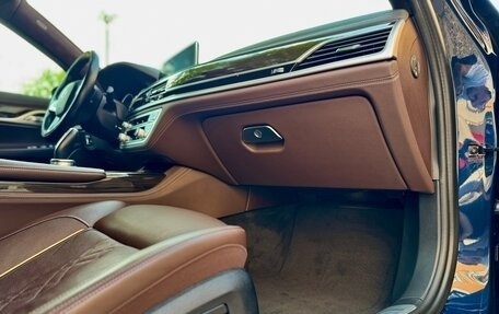 BMW 7 серия, 2017 год, 4 350 000 рублей, 27 фотография