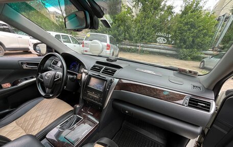 Toyota Camry, 2017 год, 1 800 000 рублей, 6 фотография