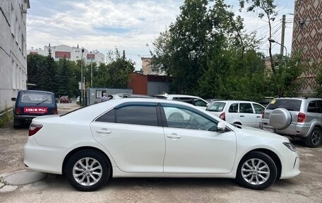Toyota Camry, 2017 год, 1 800 000 рублей, 4 фотография