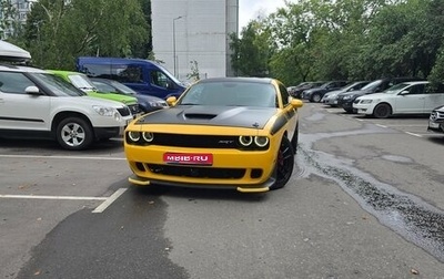 Dodge Challenger III рестайлинг 2, 2017 год, 5 900 000 рублей, 1 фотография