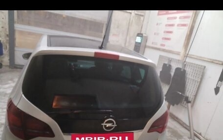 Opel Meriva, 2013 год, 700 000 рублей, 3 фотография