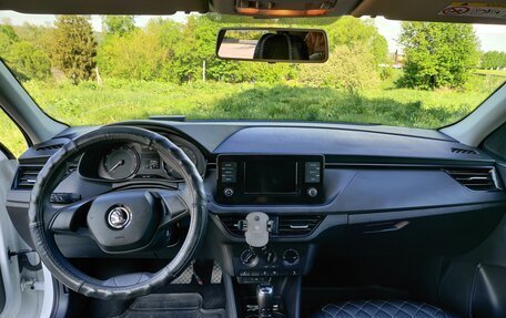 Skoda Rapid II, 2021 год, 1 300 000 рублей, 8 фотография