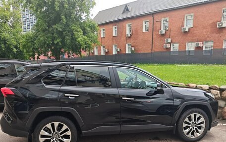 Toyota RAV4, 2020 год, 3 300 000 рублей, 3 фотография
