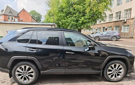 Toyota RAV4, 2020 год, 3 300 000 рублей, 8 фотография