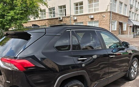 Toyota RAV4, 2020 год, 3 300 000 рублей, 10 фотография