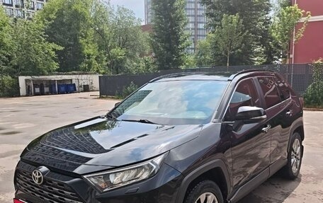 Toyota RAV4, 2020 год, 3 300 000 рублей, 2 фотография