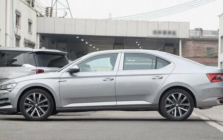 Skoda Superb III рестайлинг, 2025 год, 2 750 000 рублей, 4 фотография