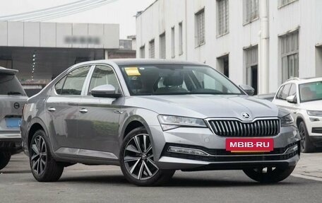 Skoda Superb III рестайлинг, 2025 год, 2 750 000 рублей, 3 фотография