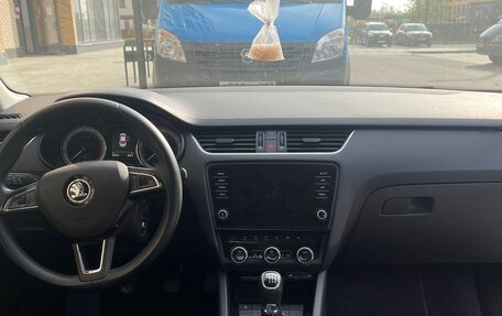 Skoda Octavia, 2017 год, 2 760 000 рублей, 10 фотография