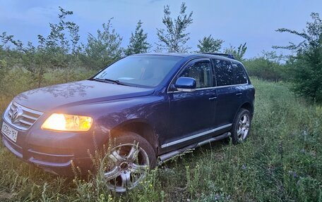 Volkswagen Touareg III, 2003 год, 999 999 рублей, 3 фотография
