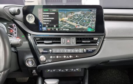 Lexus ES VII, 2022 год, 3 510 000 рублей, 15 фотография