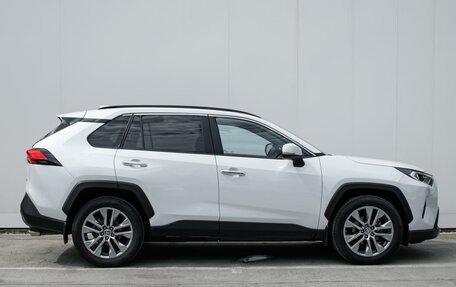 Toyota RAV4, 2021 год, 3 629 000 рублей, 5 фотография