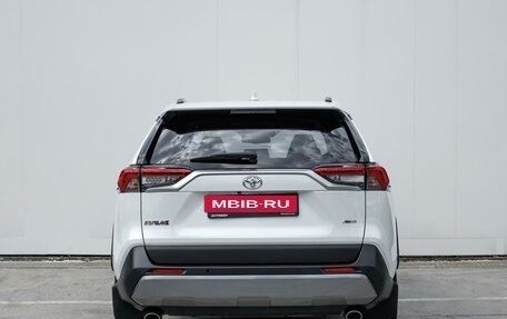 Toyota RAV4, 2021 год, 3 629 000 рублей, 4 фотография