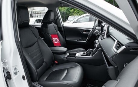 Toyota RAV4, 2021 год, 3 629 000 рублей, 13 фотография