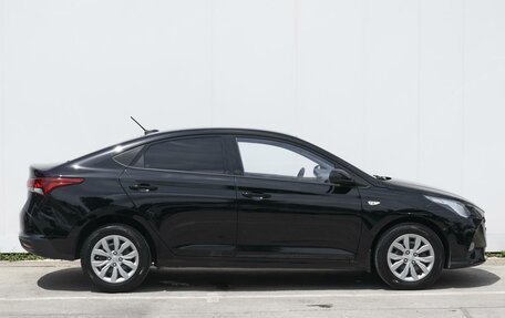 Hyundai Solaris II рестайлинг, 2022 год, 1 899 000 рублей, 5 фотография