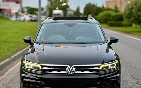 Volkswagen Tiguan II, 2019 год, 2 890 000 рублей, 1 фотография