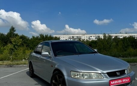 Honda Accord VII рестайлинг, 2001 год, 649 000 рублей, 1 фотография