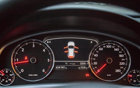 Volkswagen Touareg III, 2013 год, 2 400 000 рублей, 10 фотография