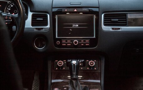 Volkswagen Touareg III, 2013 год, 2 400 000 рублей, 17 фотография