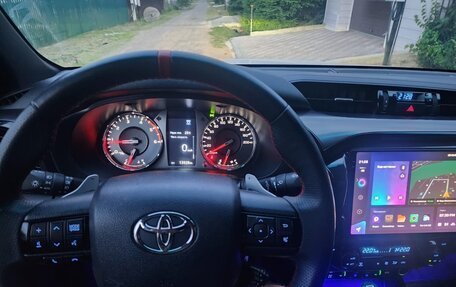 Toyota Hilux VIII, 2023 год, 9 300 000 рублей, 4 фотография