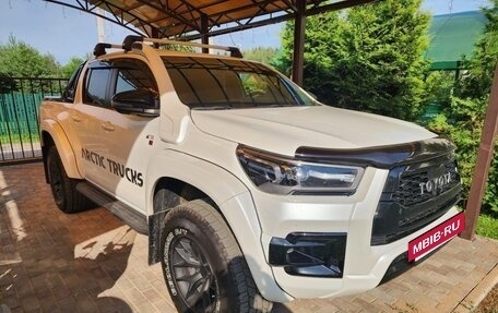 Toyota Hilux VIII, 2023 год, 9 300 000 рублей, 2 фотография
