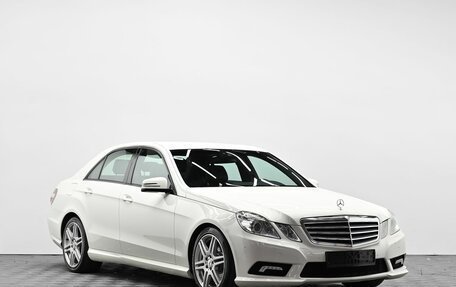 Mercedes-Benz E-Класс, 2011 год, 1 455 000 рублей, 2 фотография
