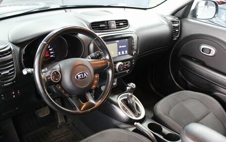 KIA Soul II рестайлинг, 2017 год, 1 290 000 рублей, 10 фотография
