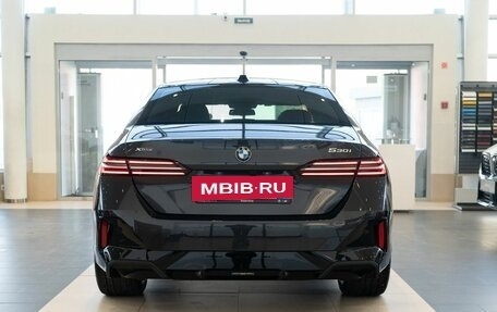 BMW 5 серия, 2024 год, 9 850 000 рублей, 6 фотография