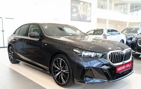 BMW 5 серия, 2024 год, 9 850 000 рублей, 3 фотография